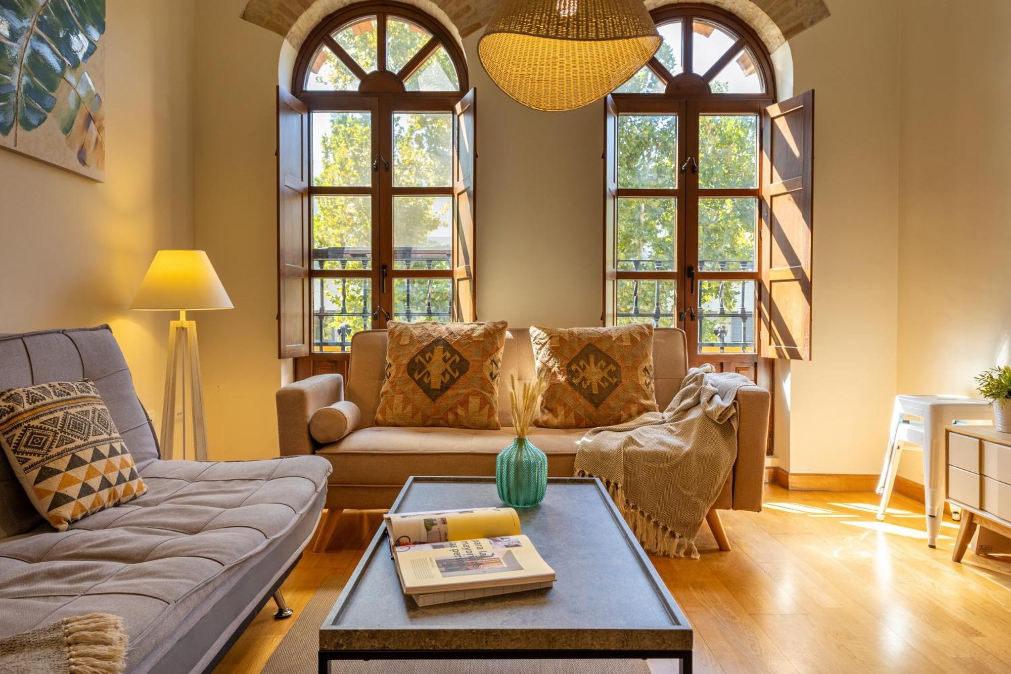 Charming 2 Bedroom At Center By Cityzen